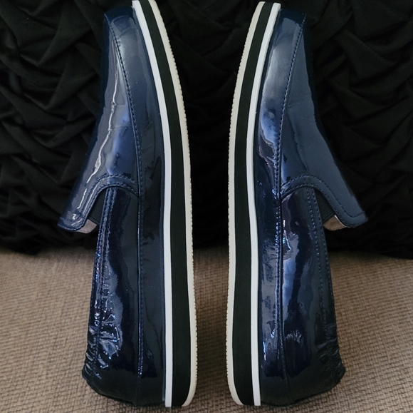 PRADA WOMEN'S BLUE PATENT LEATHER SLIP ON OXFORDS - Picture 4 of 12